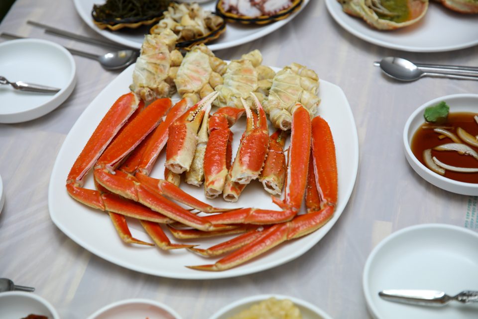 기장 대게 맛집 고르는 법, 수조부터 보십시오 대표 이미지