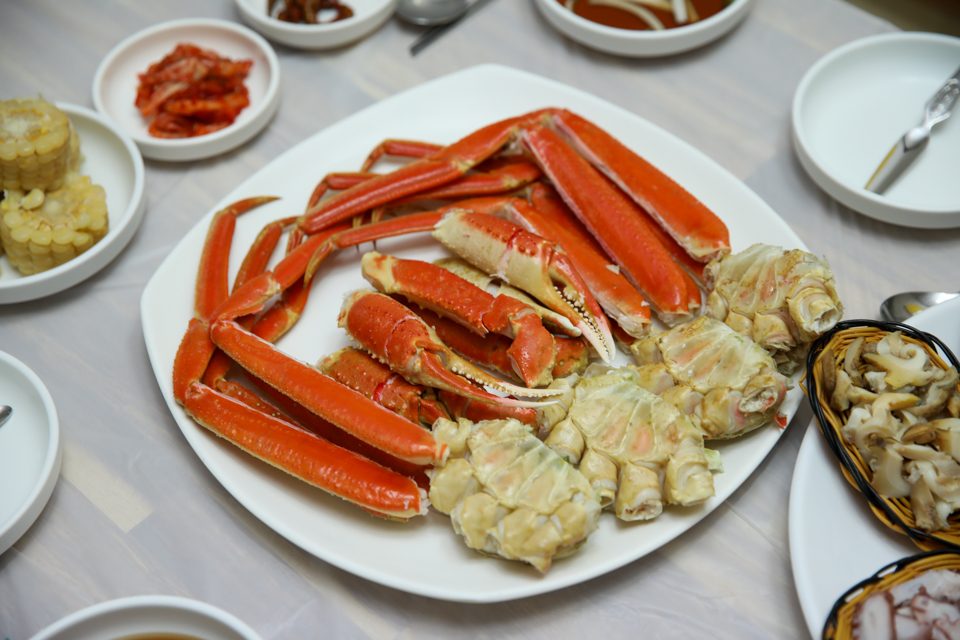 단체 자리로 쓰이는 별실의 좌석 배치